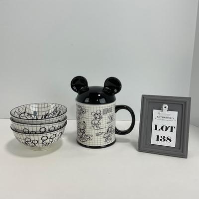 -138- KITCHEN | Mickey Mouse Bowls & Covered Mug