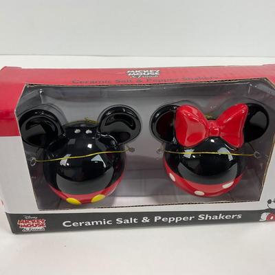 -140- KITCHEN | Mickey & Minnie Mouse Salt & Pepper Shakers In Box