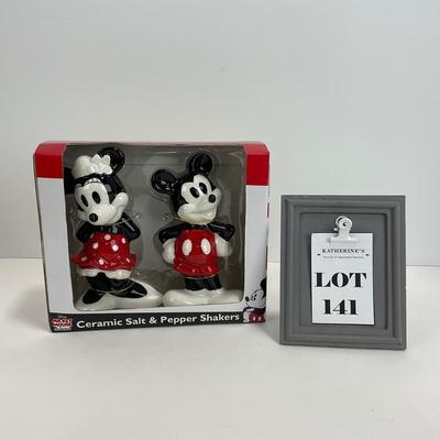 -141- KITCHEN | Mickey & Minnie Mouse Salt & Pepper Shakers