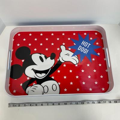 -144- KITCHEN | Mickey Mouse Tray & Oven Mitts