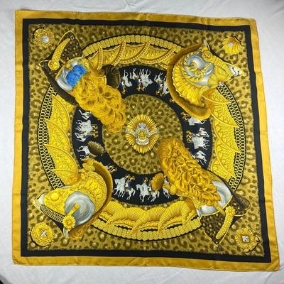 137 Authentic HERMÃˆS Carre 90 Silk Scarf Casques Et Plumets by Julia Abadie 1989