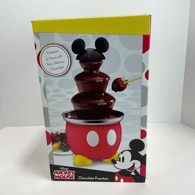 -148- KITCHEN | Mickey Mouse Chocolate Fountain NWT