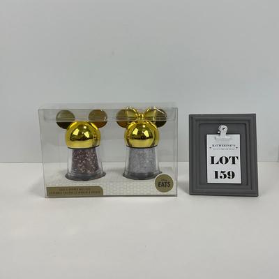 -159- KITCHEN | Mickey Mouse Salt & Pepper Mill NWT