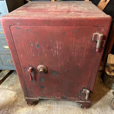 Antique Yale Safe (See description)