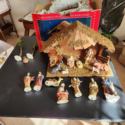 13 pc Porcelain Nativity w Stable
