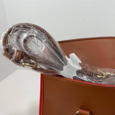 -173- FASHION | Danielle Nicole Disney Mickey Mouse Purse NWT