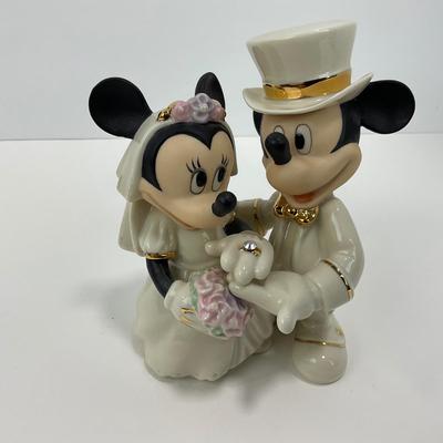 -184- LENOX | Vintage Disney â€œMinnies Dream Weddingâ€ Figure