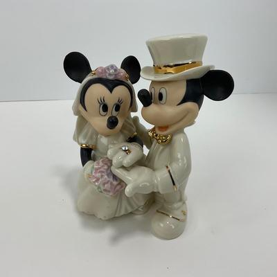 -184- LENOX | Vintage Disney â€œMinnies Dream Weddingâ€ Figure
