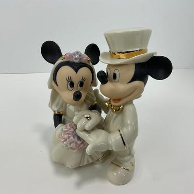 -184- LENOX | Vintage Disney â€œMinnies Dream Weddingâ€ Figure