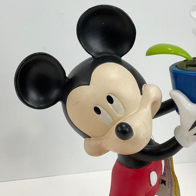 -196- GARDEN | Mickey Solar Motion Garden Statue