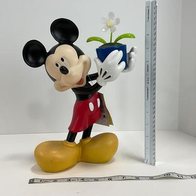 -196- GARDEN | Mickey Solar Motion Garden Statue