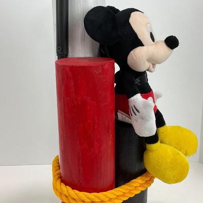 -200- GARDEN | Mickey Mouse Solar Garden Statue