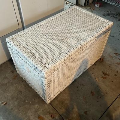 WHITE WICKER CHEST