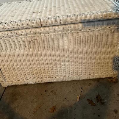 WHITE WICKER CHEST
