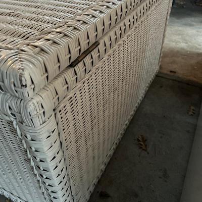 WHITE WICKER CHEST