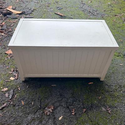 Shabby chic, storage chest