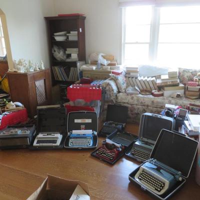 Vintage Seymour Mann Connoisseur Collection Doll , MCMXCIX - NIB COA