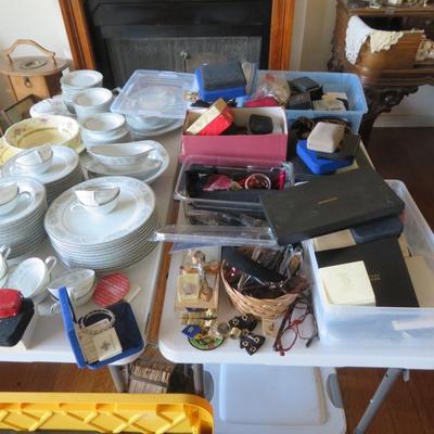 Vintage Seymour Mann Connoisseur Collection Doll , MCMXCIX - NIB COA