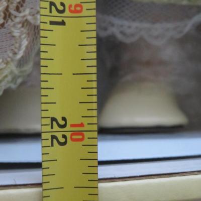 Vintage Seymour Mann Connoisseur Collection Doll , MCMXCIX - NIB COA