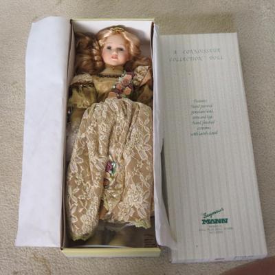 Vintage Seymour Mann Connoisseur Collection Doll , MCMXCIX - NIB COA