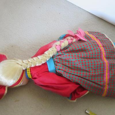 Vintage Moscow Russian Souvenir Doll Traditional Dress Blinking Eyes 1980s