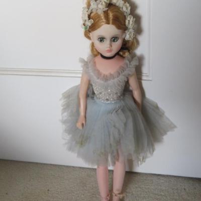 Madame Alexander 17" Elise Ballerina Blue Tulle Tutu Dress Flowers