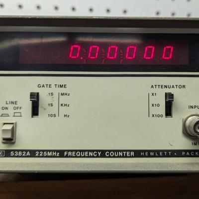 HP 5382A 225MHZ FREQUENCY COUNTER