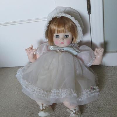 Vtg. Madame Alexander Mommies Pet Doll 18"