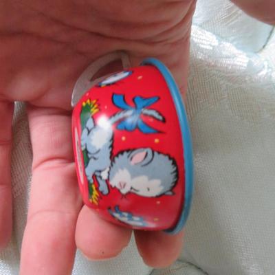 Ohio Art Tin Toy Cat 6 Piece Dish Set, Cups, Saucers, Plate and Pot with box