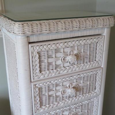 Henry link Lexington - White Wicker Six Drawer Dresser -