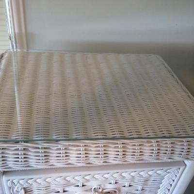 Henry link Lexington - White Wicker Six Drawer Dresser -