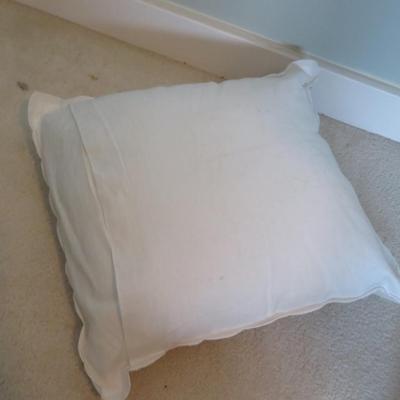 Vintage Cushion Cover, Throw Pillow Case, Square Pillow Cover, Hand Embroidered Flower 18" Square Product details