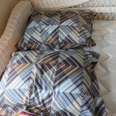 Lot of 5 Pillows