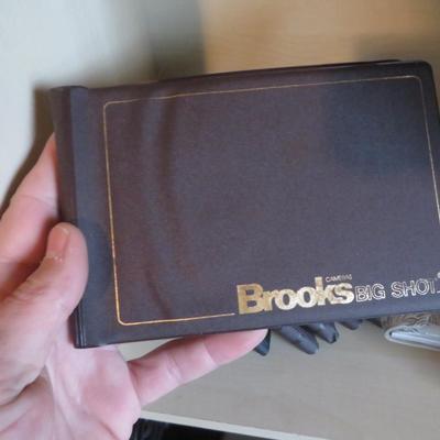 Lot of vintage picture books, and note pat, as seen