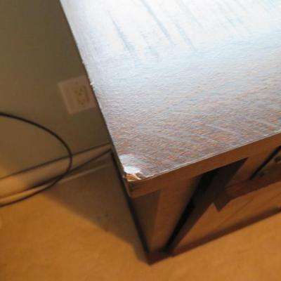 Modern Farmhouse Wood TV Stand Home Living Room Storage Table TV Stands Sliding Barn Door Wood Entertainment Center Cabinet