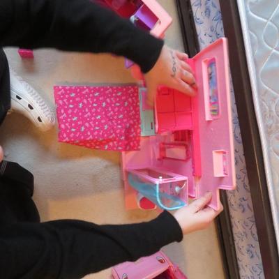 Barbie Sisters Deluxe Camper Rv Fold Out Motorhome - as seen