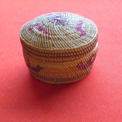 Vintage 1950s-1960s Makah Lidded Trinket Basket