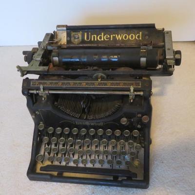 Antique Underwood All Caps Desktop Typewriter Working w Needs Ink