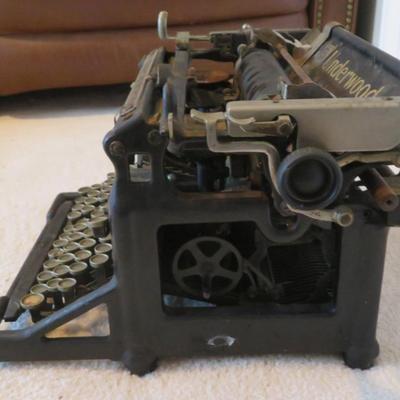 Antique Underwood All Caps Desktop Typewriter Working w Needs Ink