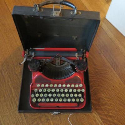 Bright Cherry Red Corona Portable Typewriter Colored Smith Corona W Case 1920s30 -Bright Cherry Red Corona