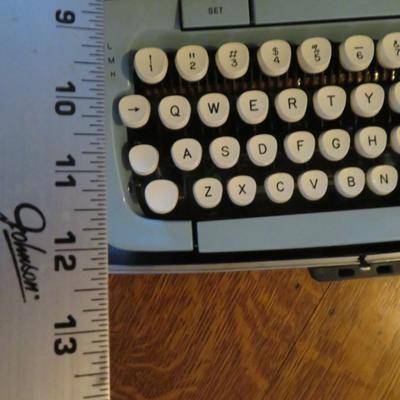 GORGEOUS Vintage Smith Corona Galaxie Twelve Typewriter