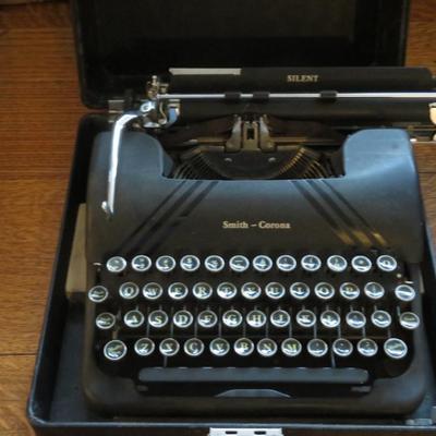 Vintage Smith Corona Silent / Sterling Working Manual Typewriter (Matte Black) with classic 'glass' Keys â€” Classic Typewriter...