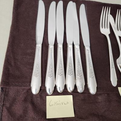 Vintage Wm Rogers & Son IS Gardenia Silverplate Flatware