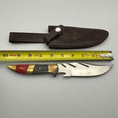 Knife with sheath