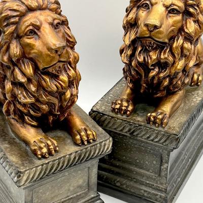 Pair (2) ~ Lion Bookends