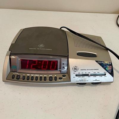 GE digital CD clock radio