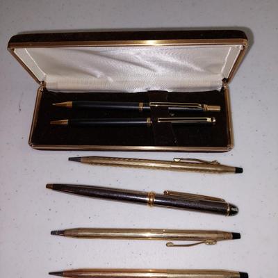 Vintage pen lot