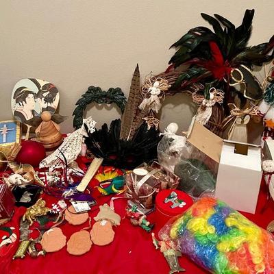 Holiday decoration lot with trunk