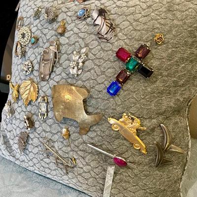 Brooch lot two