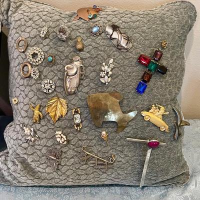 Brooch lot two